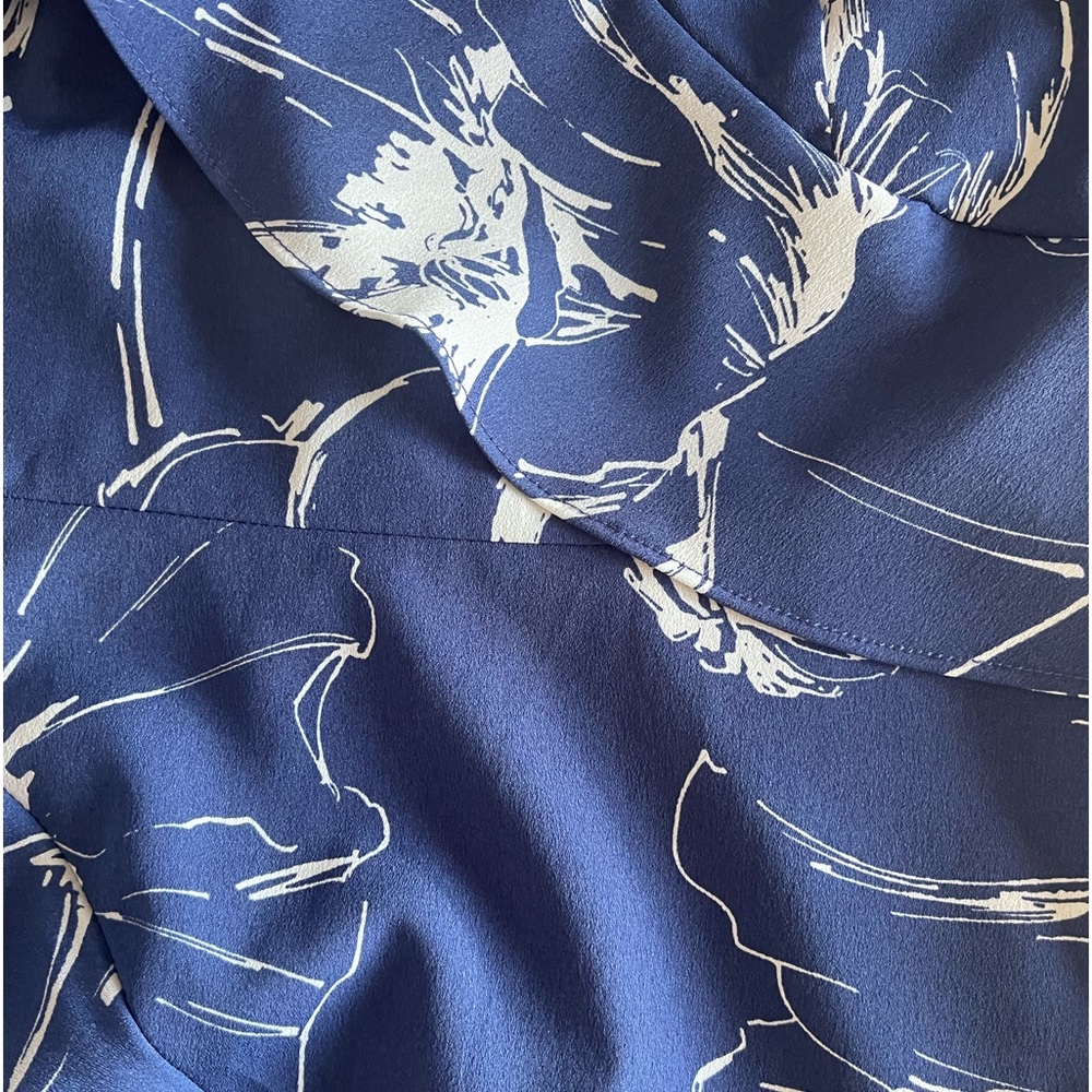 Banana Republic Midi Fully Lined Sundress in Blue Print Size 0… - Picture 5 of 7